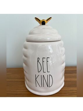 RAE DUNN Bee Kind Large Ceramic Canister Cookie Jar Bee Handle Bee Hive Whimsy